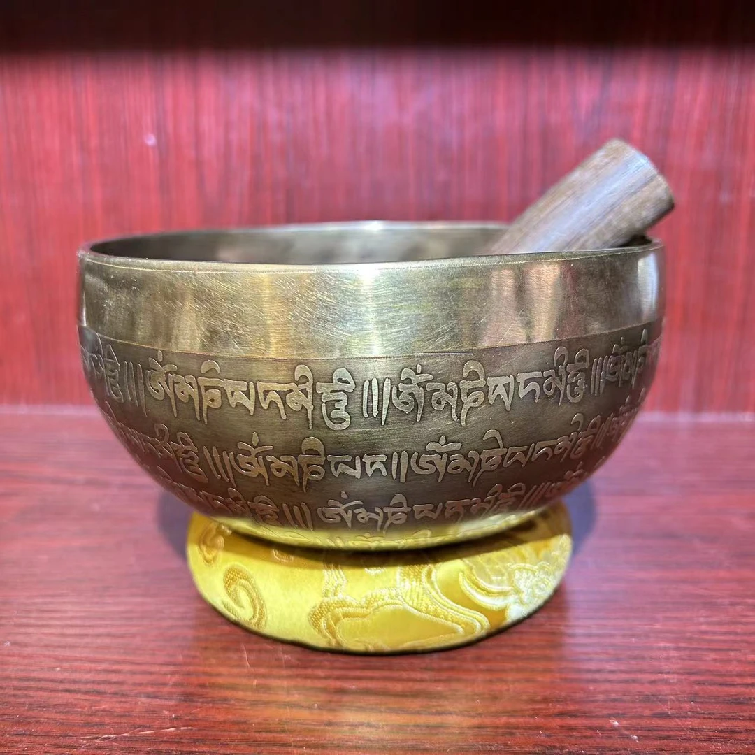 尼泊尔铜中号钵摆件纯手工家用满雕刻字