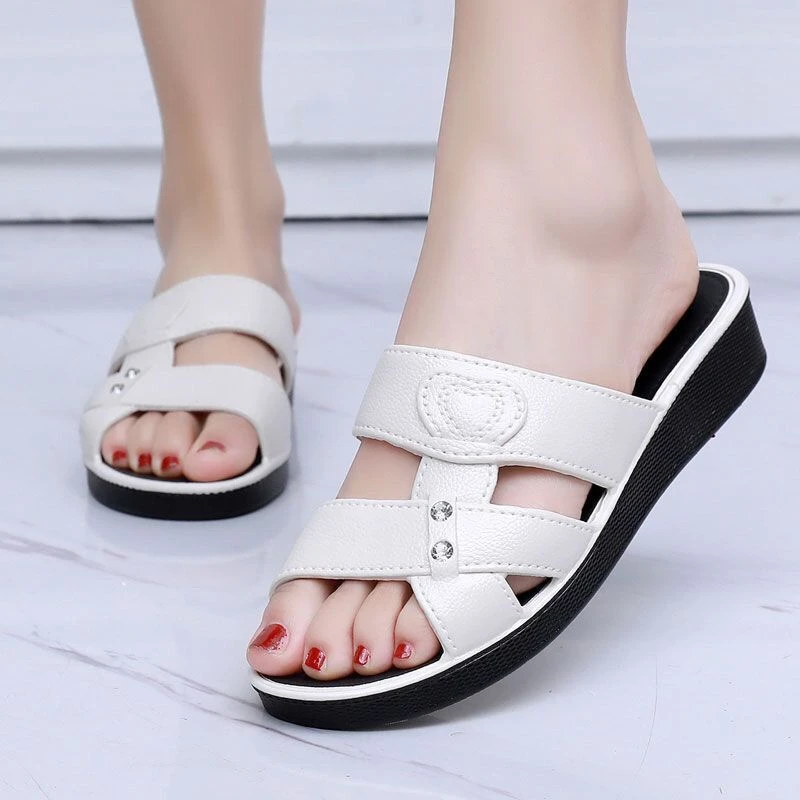 拖鞋家居防滑女款百搭夏季凉拖厚底外穿浴室专用网红新款爆款拖鞋