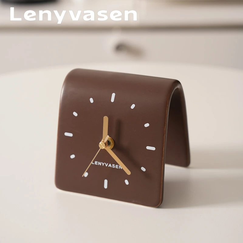 创意个性台面陶瓷时钟家用客厅装饰座钟卧室床头静音台式时尚摆件