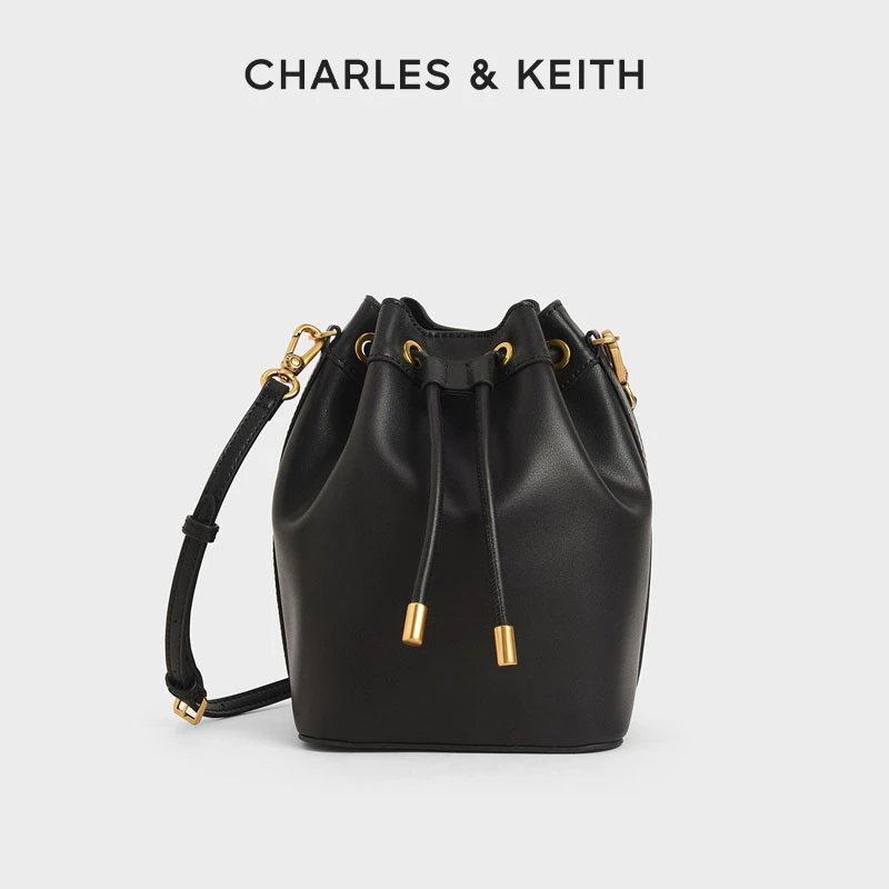 CHARLES & KEITH大容量复古编织斜挎单肩包水桶包女CK2-10840319