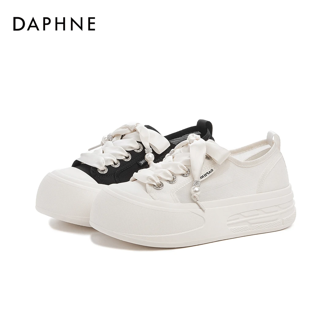 达芙妮休闲板鞋2025秋款小香风时尚百搭透气仙女厚底系带网面女鞋