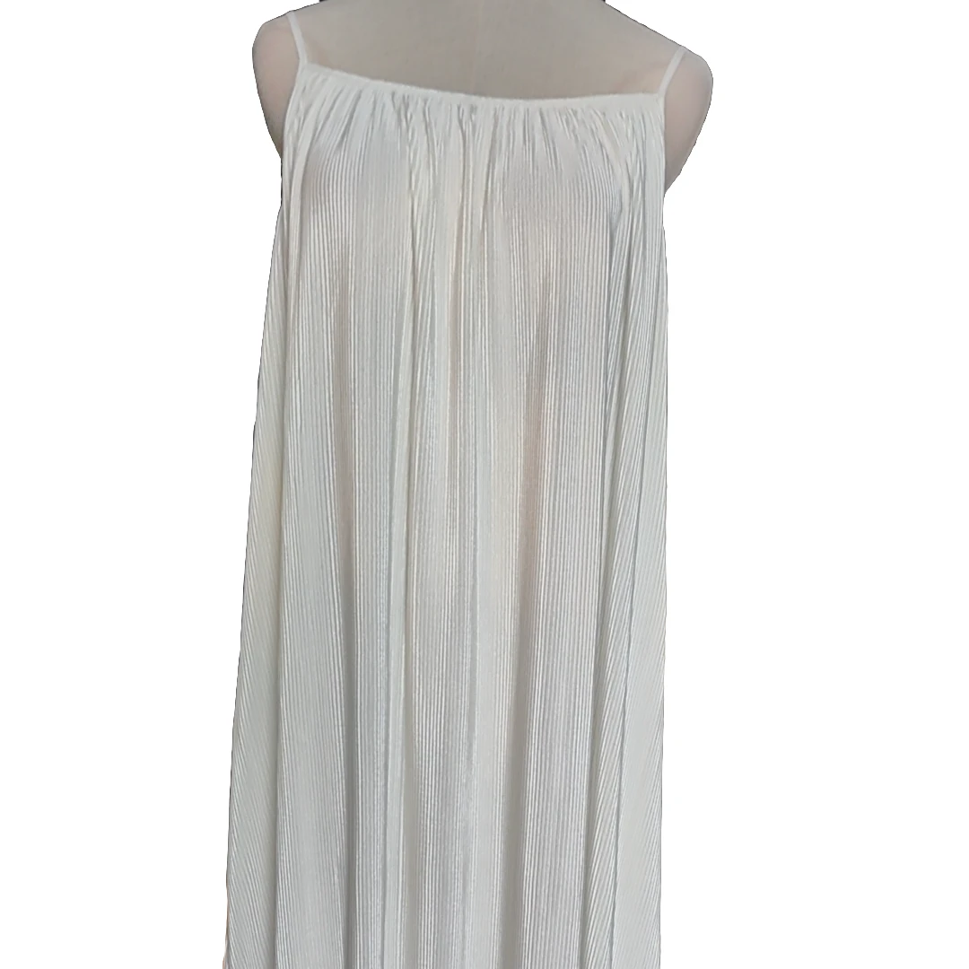 白色条纹有弹力吊带裙