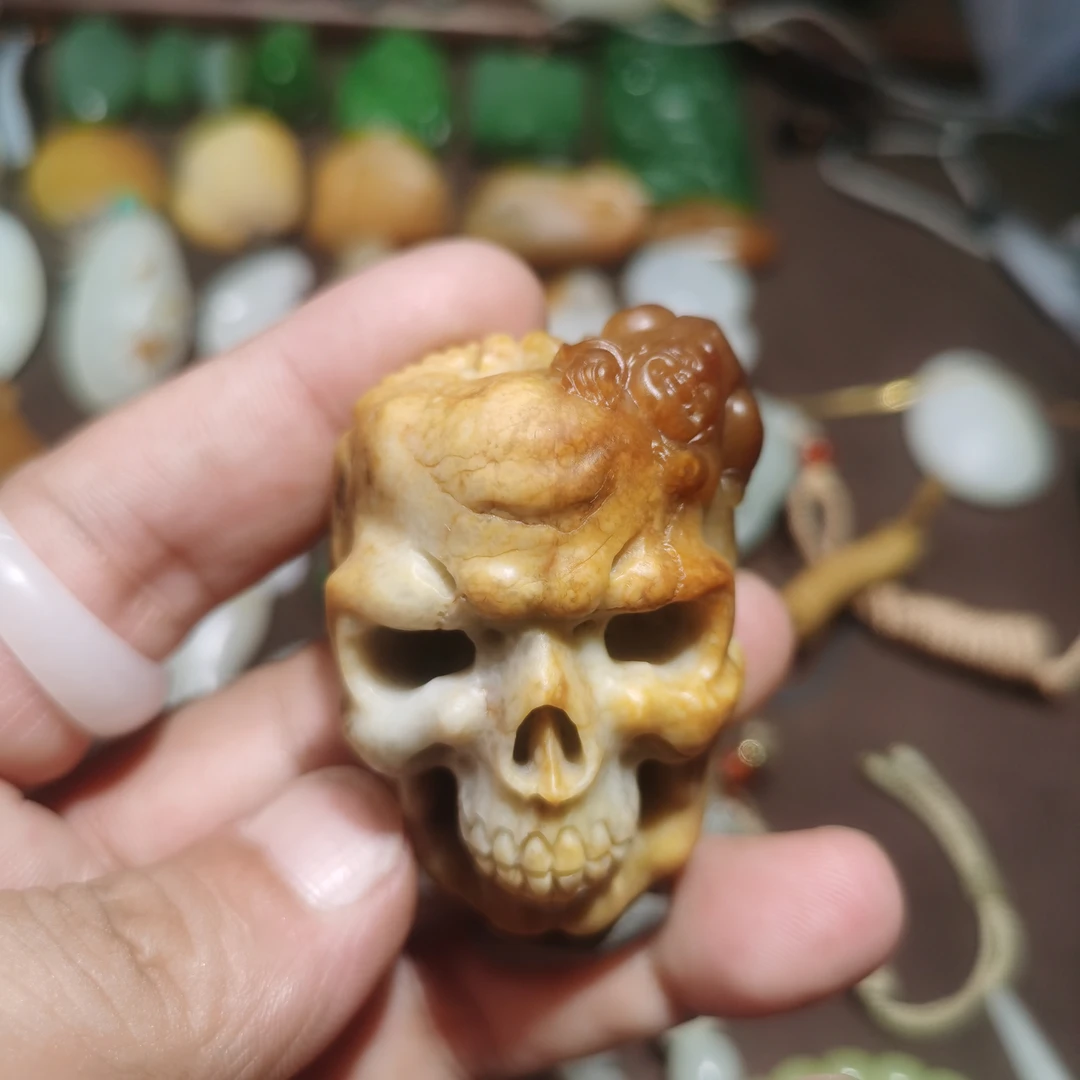 和田玉红沁特色骷髅头