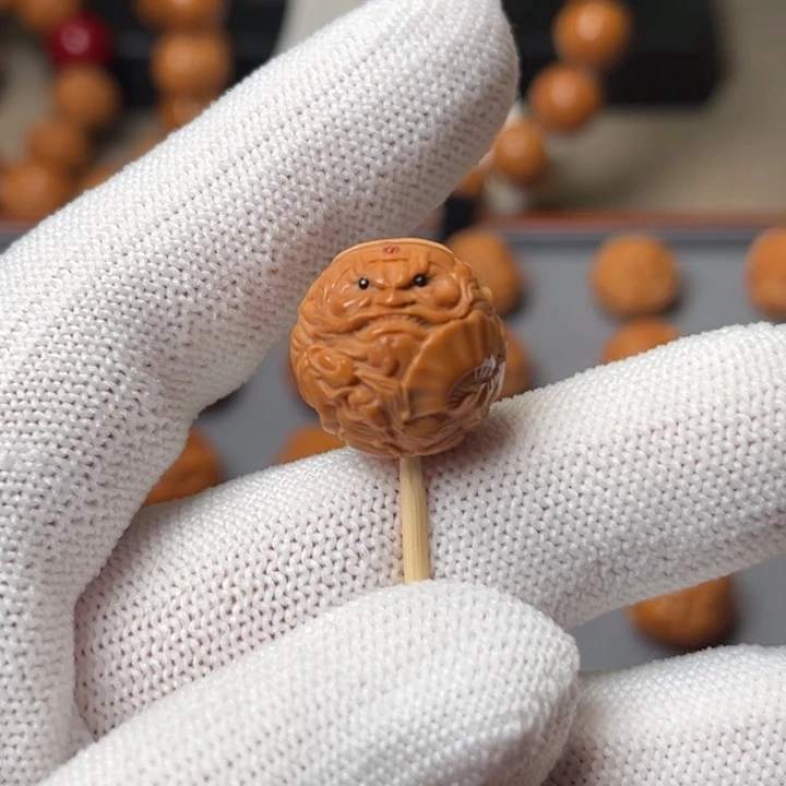 猴头核桃吊坠整身镶嵌钟馗