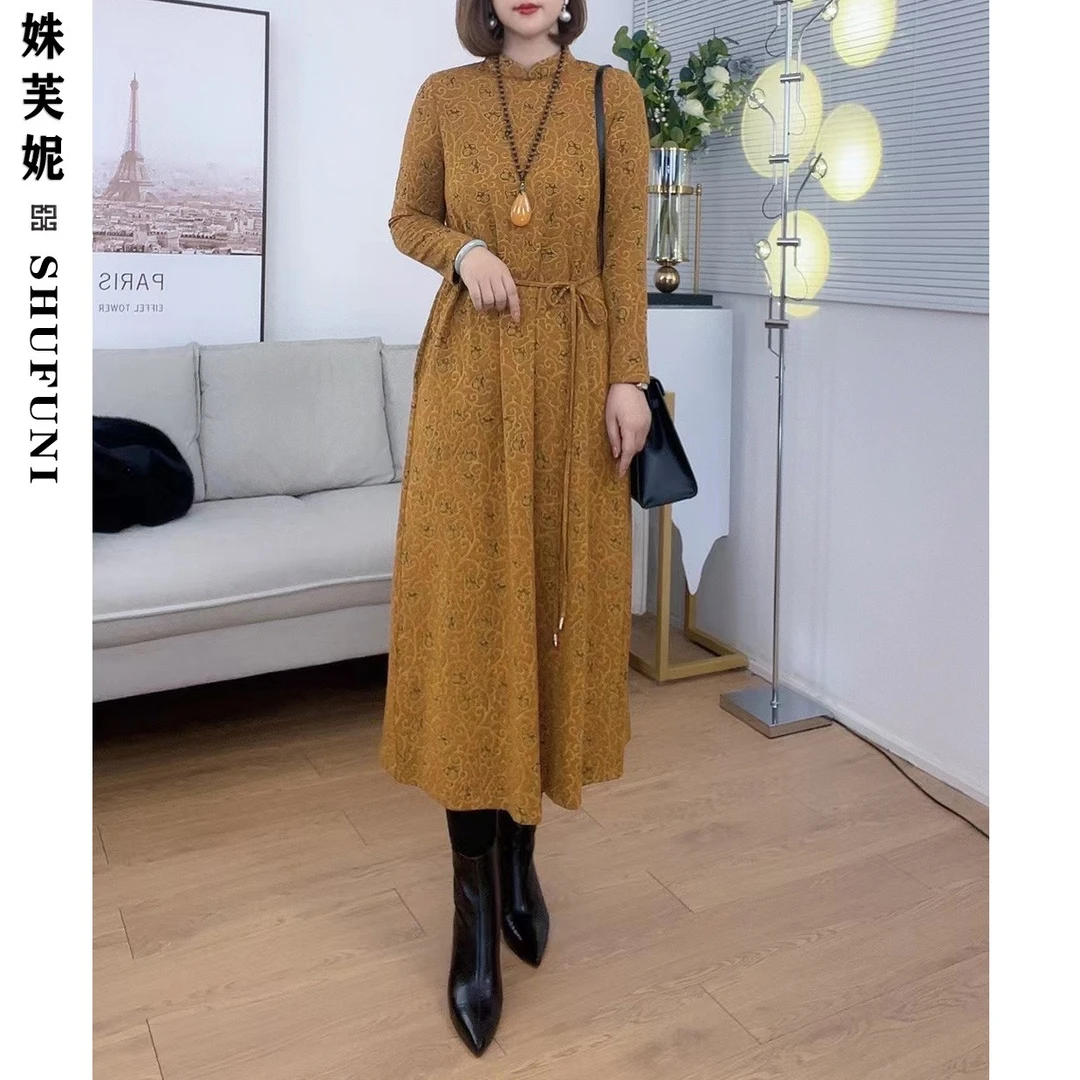 【姝芙妮】高品质立领气质显瘦立体浮雕提花长款连衣裙SFN06639