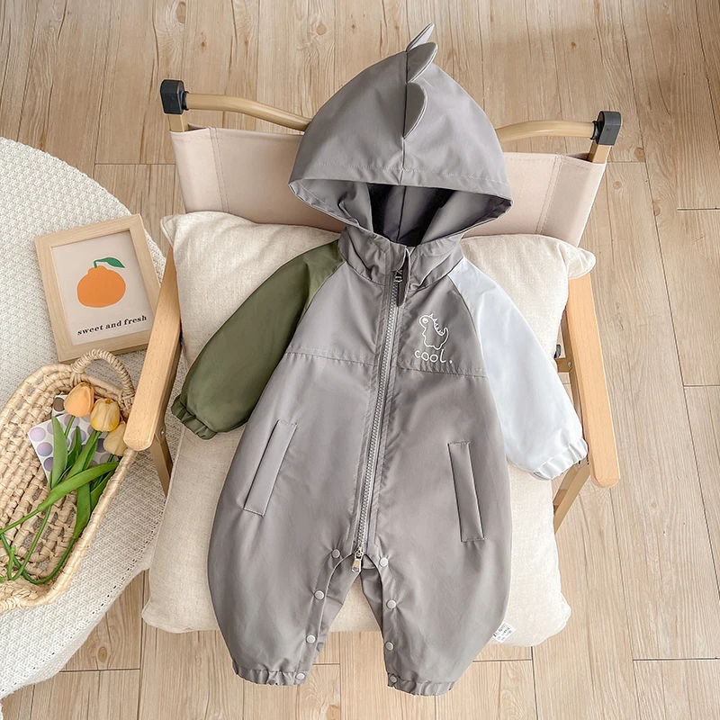 婴儿秋装男宝宝连体衣春秋季外套韩版洋气男婴冲锋衣秋天外出衣服