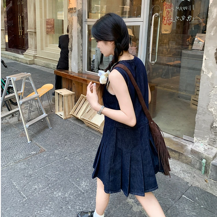 2024新复古文艺圆领牛仔背心裙夏季女宽松连衣裙短款a字百褶裙子