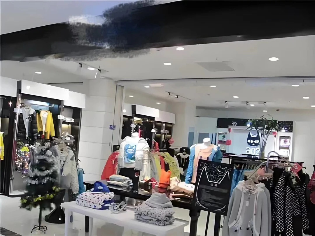 随机款式衣服一件