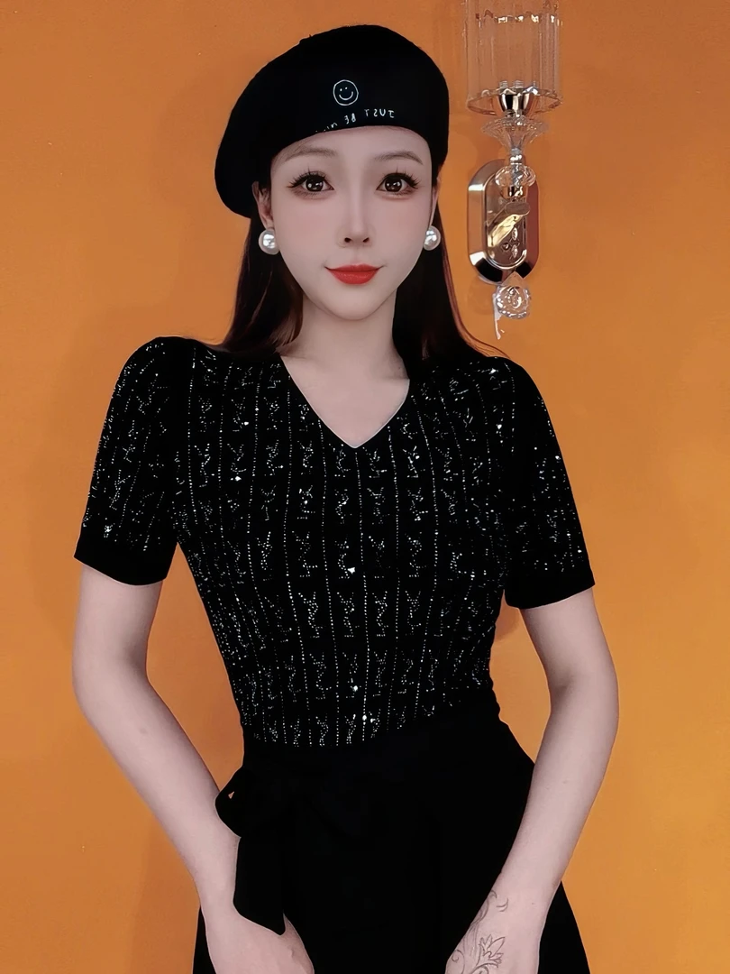 夏季时尚上衣（大爆款）黑色短袖洋气衣服女显瘦洋气女打底衫T恤