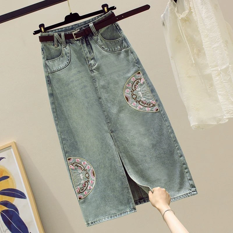 2025新款刺绣新中式国风牛仔半身裙女复古高腰显瘦中长包臀A字裙