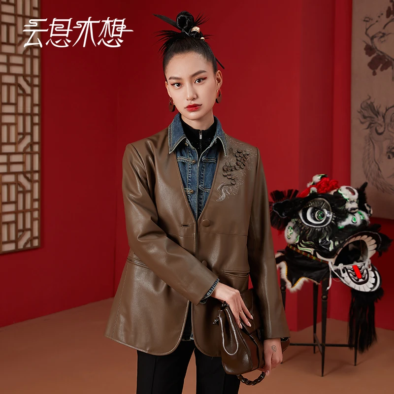 Ysimo-X云思木想原创中国风2024春绣花立体装饰皮衣女外套11297