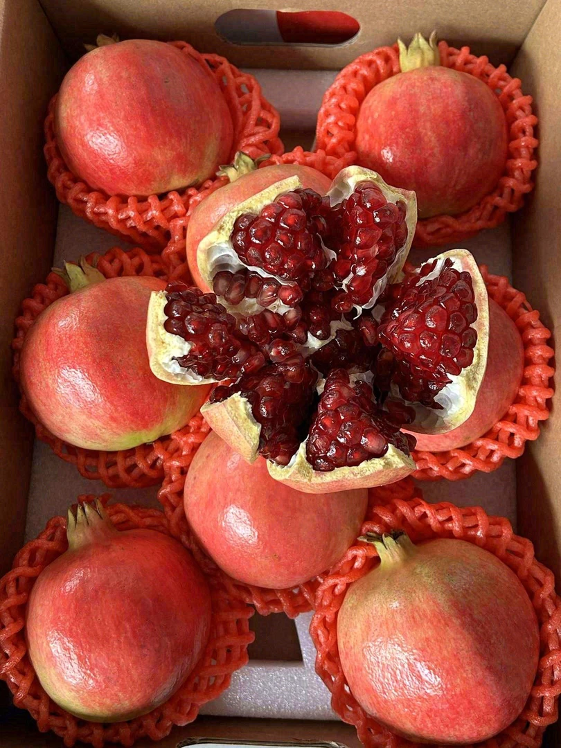 寸金地  突尼斯软籽甜石榴中果 8颗 顺丰包邮