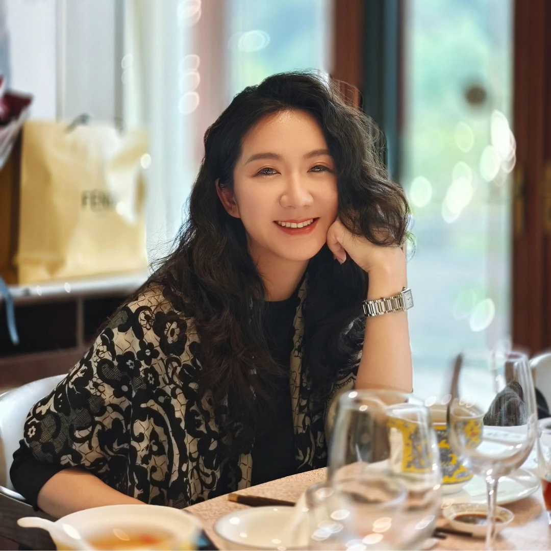 奢凌羊【珞珈专属】【巴黎旧梦】135*135康赛妮羊绒秋冬百搭披肩围巾