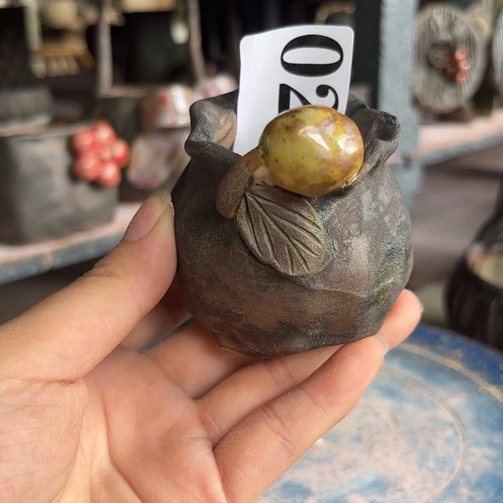 红陶20CM以下一个