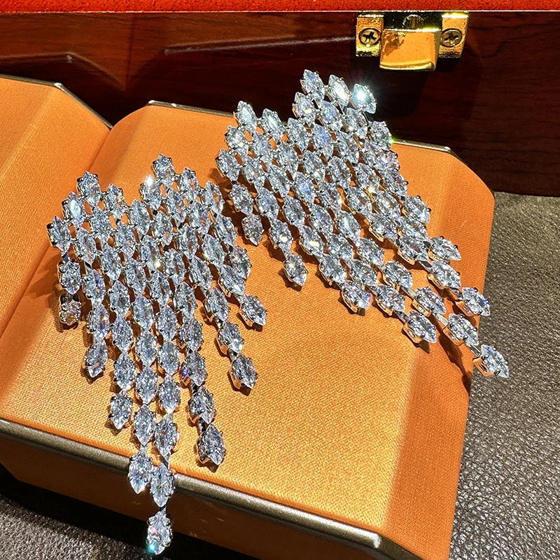 铜合金合成锆石耳饰 气质白色轻奢重工满钻夸张闪钻镶嵌爱心耳环