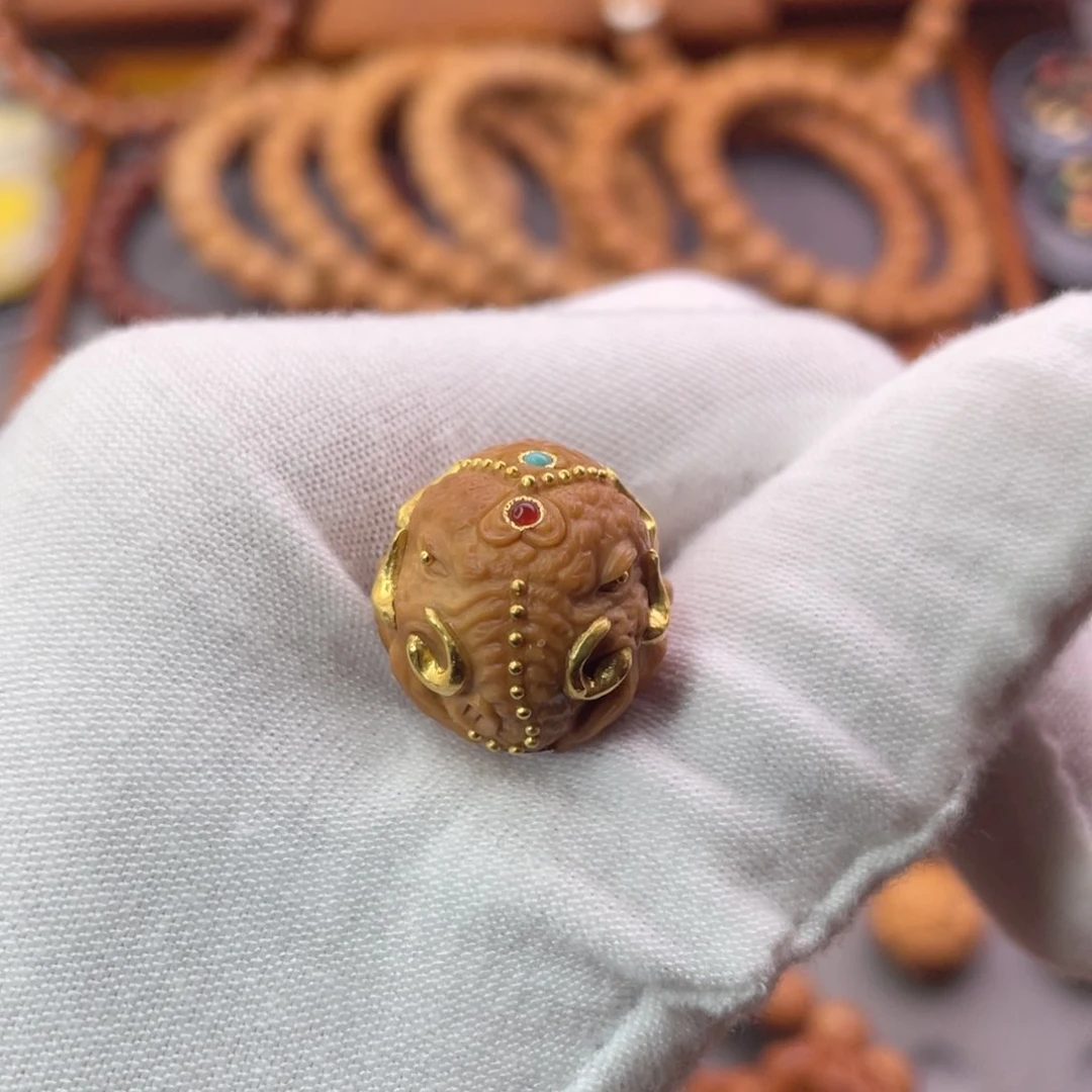 猴头核桃吊坠满工六牙象神18mm