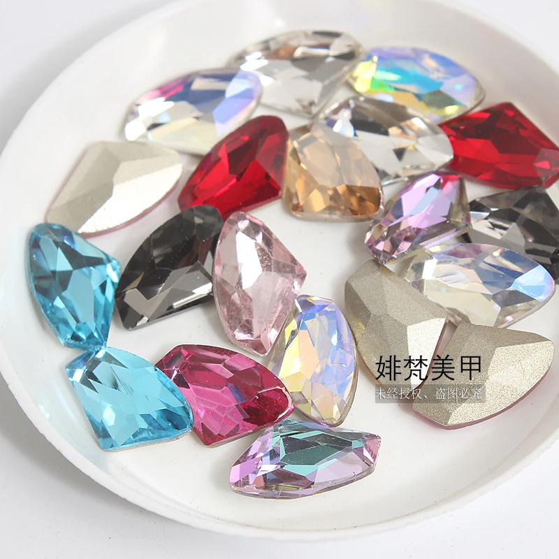 9X14mm尖底斧形超闪网红小猴子同款彩色美甲饰品【拍满5元包邮】