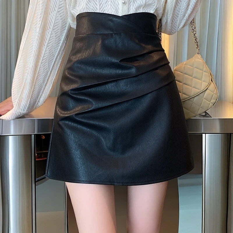短裙秋冬女款爆款2025新款显瘦半身裙高腰时尚A字设计感PU皮裙