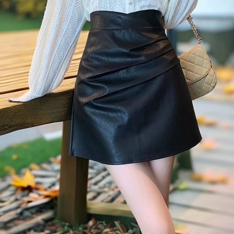 裙子女新款爆款半身裙显瘦气质高腰短裙时尚百搭黑色修身A字秋冬