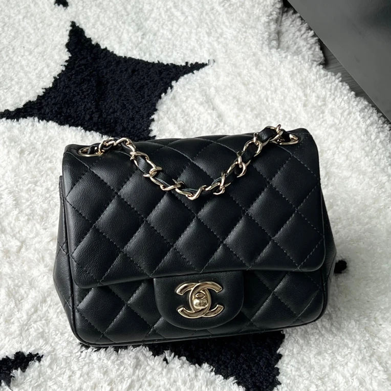 99新 Chanel/香奈儿 黑金羊羊方胖子斜挎包单肩包菱格纹女款百搭