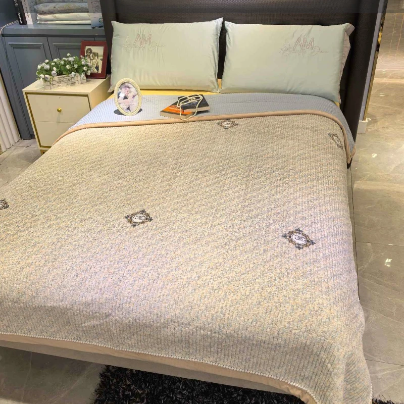 【他她爱】宝宝绒数码印花多功能床盖4258