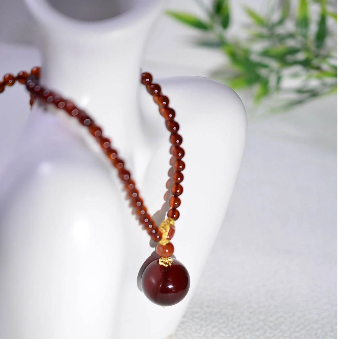 晨玺珠宝-血珀项链21+缅甸天然琥珀蜜蜡带南红隔珠项链气质设计款