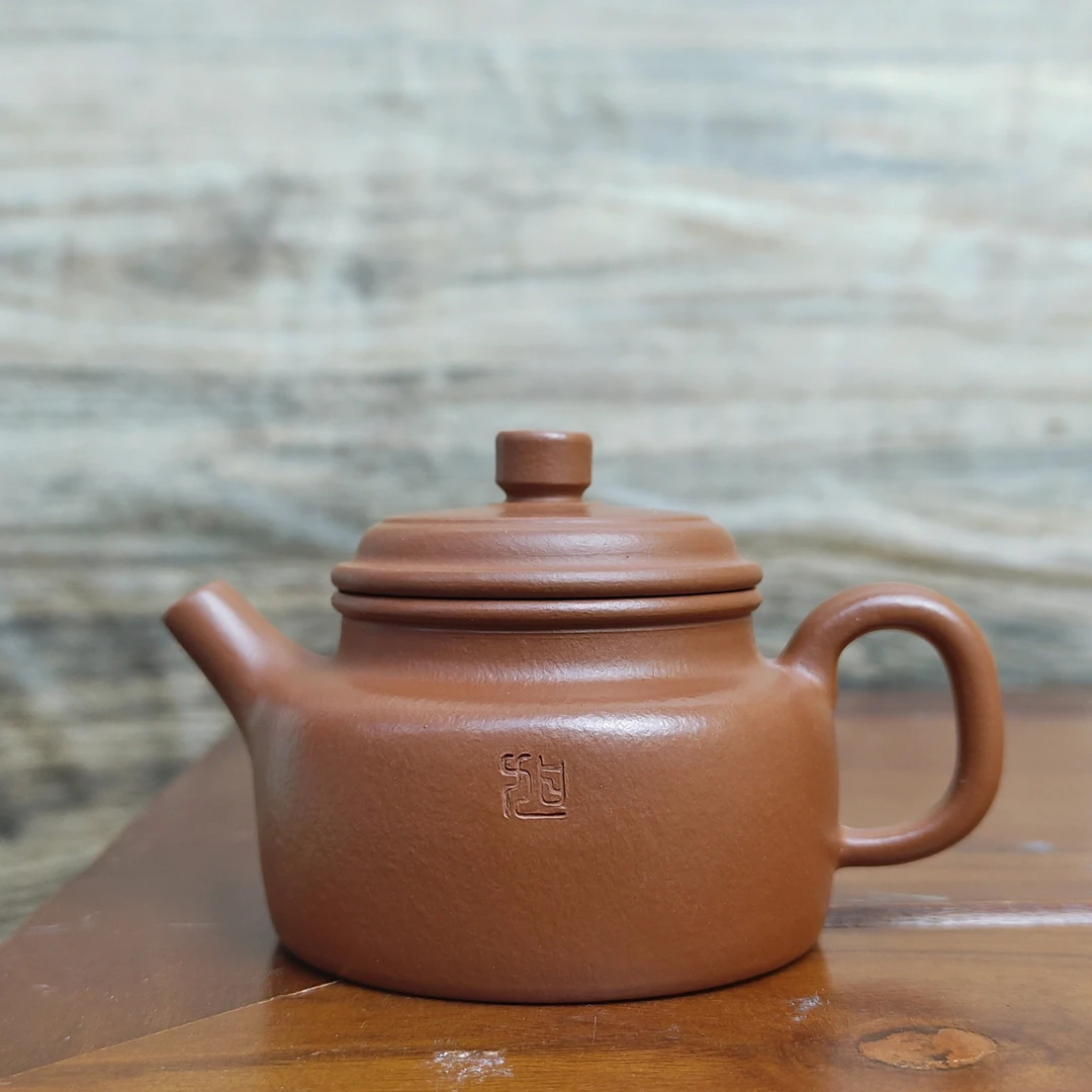 旭壶山房  朱泥德钟  75cc左右