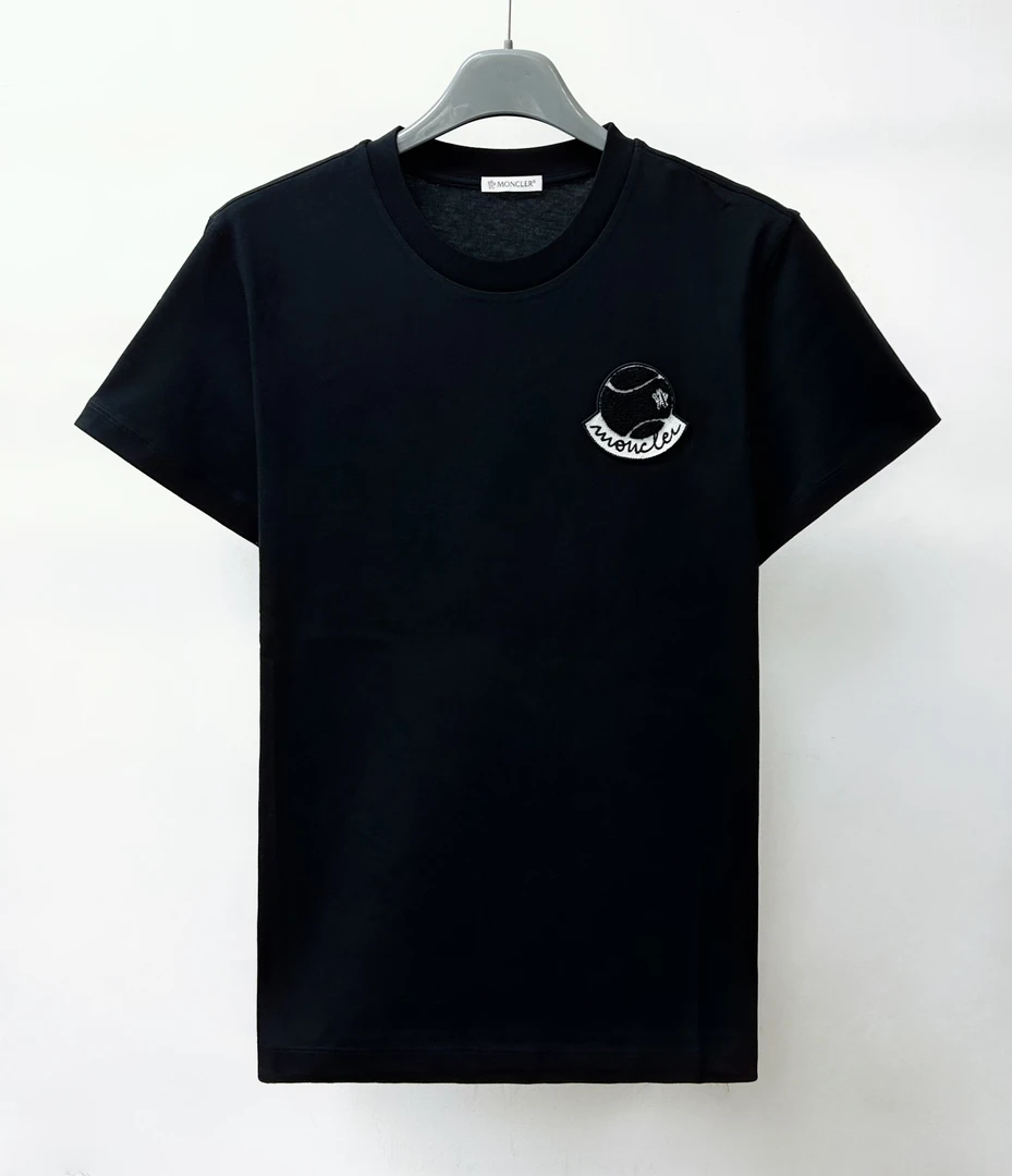 全新未使用 MONCLER 24春夏胸口Logo休闲短袖T恤8C00005