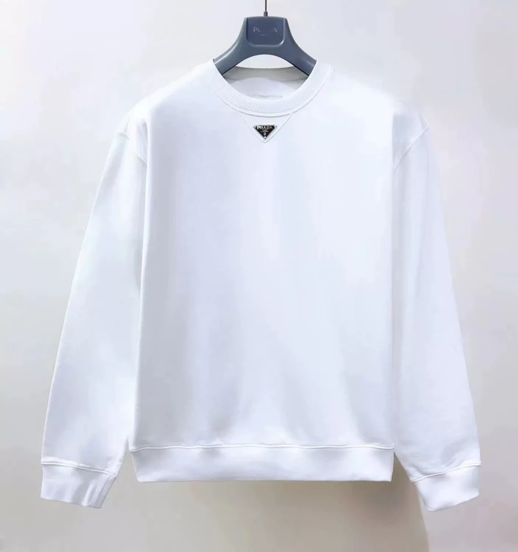 全新未使用 Prada/普拉达 男士圆领胸前三角标男休闲卫衣UJL26A
