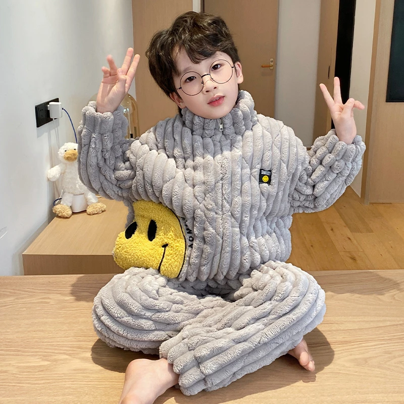 YUZHAOLIN/俞兆林洋气法兰绒冬季新款小男孩三层夹棉保暖睡衣套装