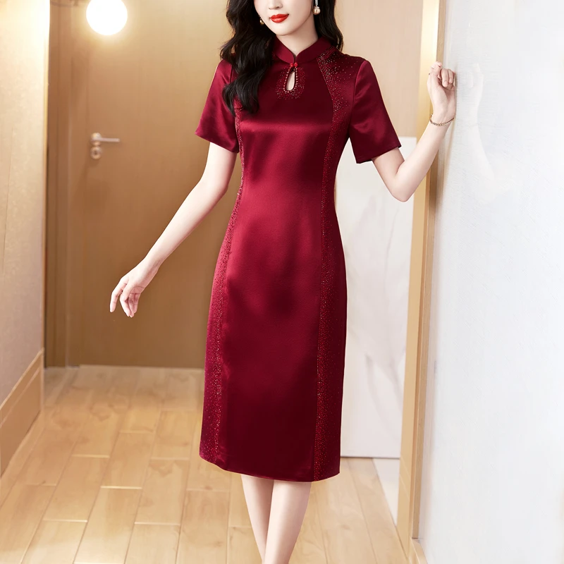酒红醋酸晚礼服连衣裙女2025年夏季新款高端气质高级感婚宴装旗袍