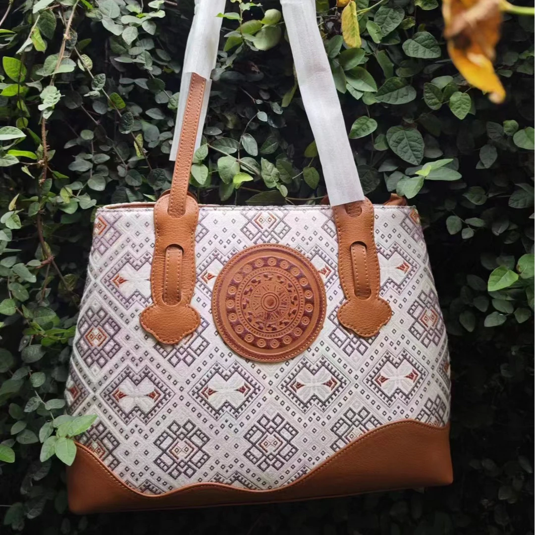 广西非遗壮锦铜鼓包  民族风轻奢休闲百搭手提包