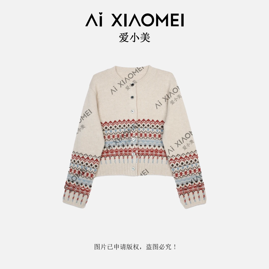 Aixiaomei/爱小美新款圆领单排扣提花T级山羊绒针织上衣YR08-1614
