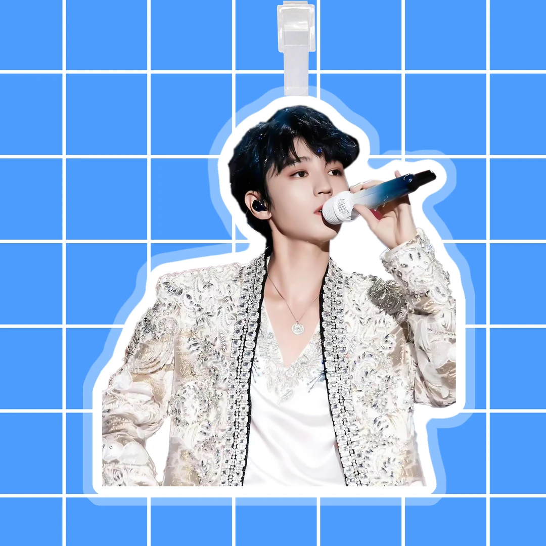 TF家族王俊凯书包挂件行李牌周边同款可爱钥匙扣吊牌双面规格应援