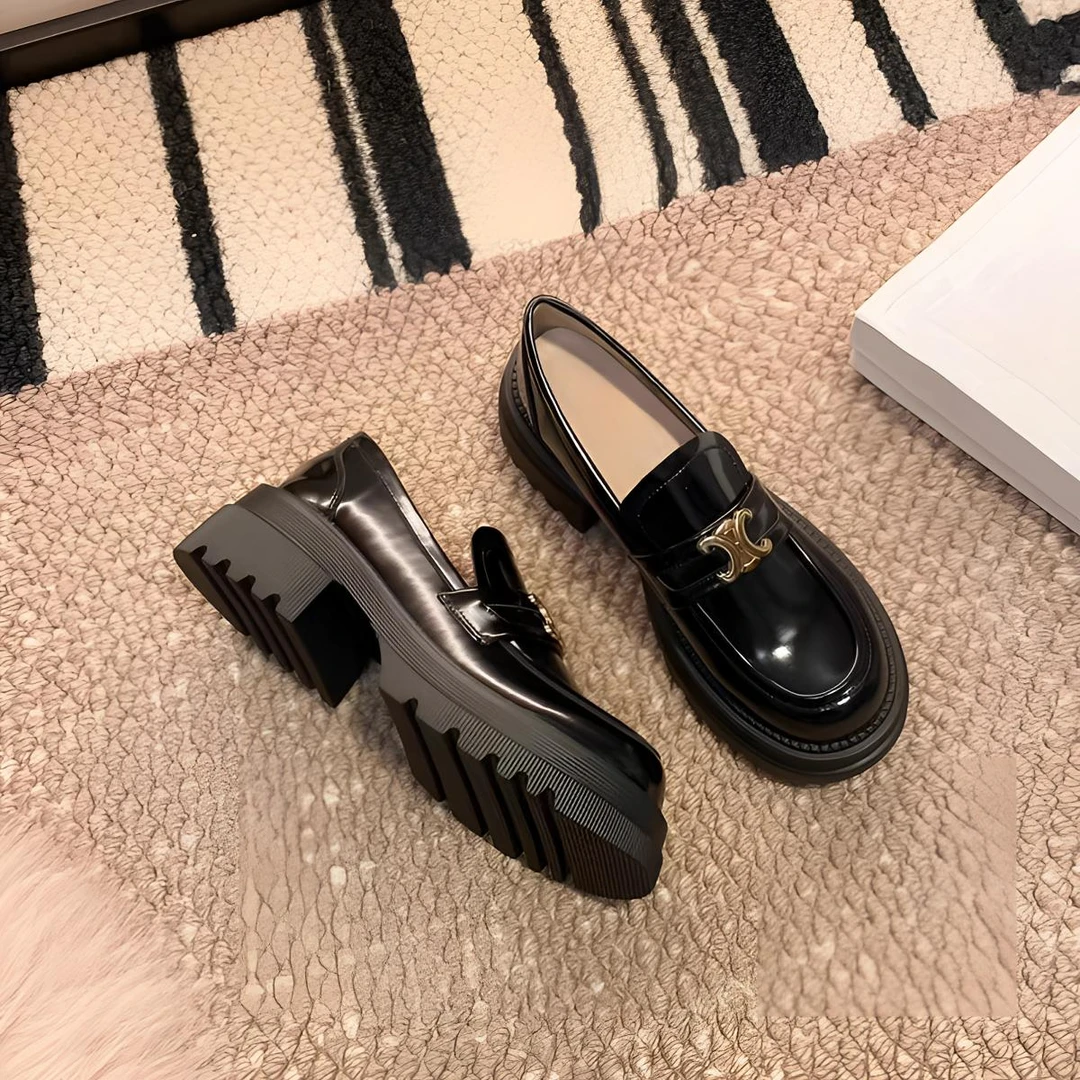 【葡萄家】墨本庄园~凯旋门圆头金扣一脚蹬厚底乐福单鞋女小皮鞋秋