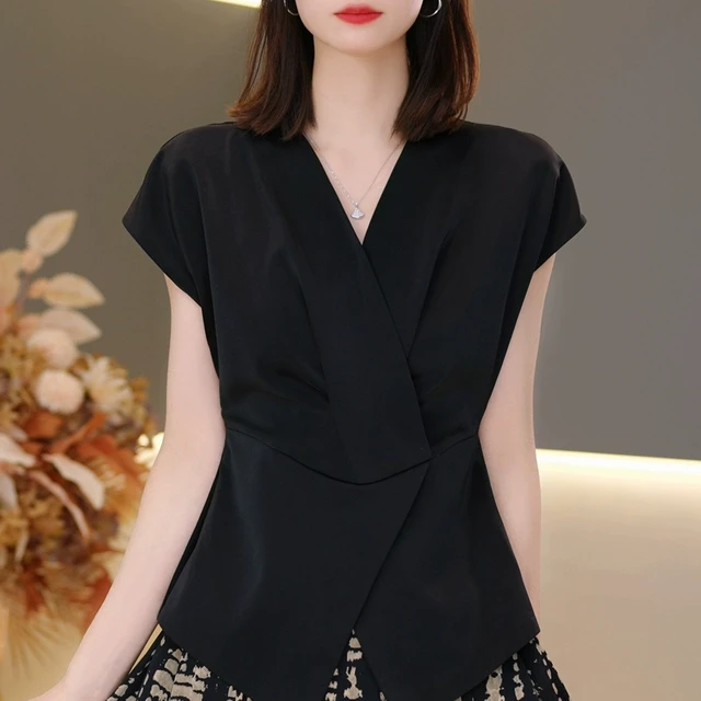 时尚v领短袖女款爆款2025夏季新款休闲洋气T恤上衣显瘦夏天衣服