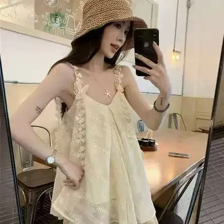 甜美立体蝴蝶镂空蕾丝拼接吊带2025夏季新款假两件绝美外穿上衣女