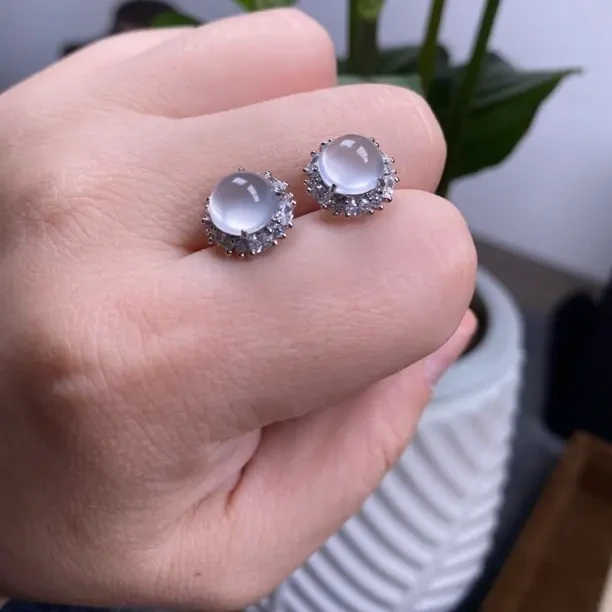 天然俄料石英质玉，耳钉围镶蛋面轻奢精致
