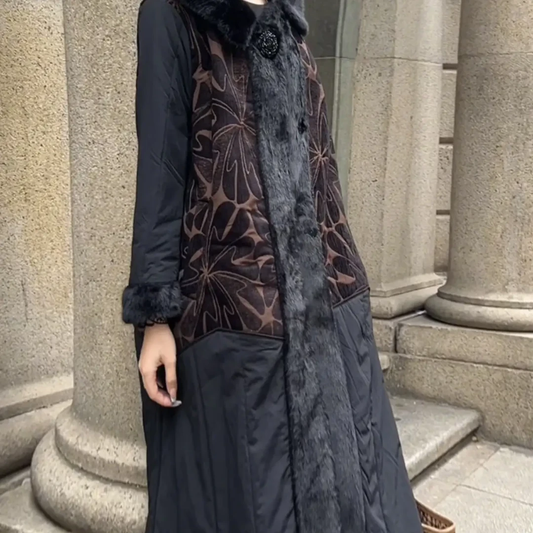 25362连帽加毛加棉时尚洋气大码显瘦长款大衣（卡码可以拍大）