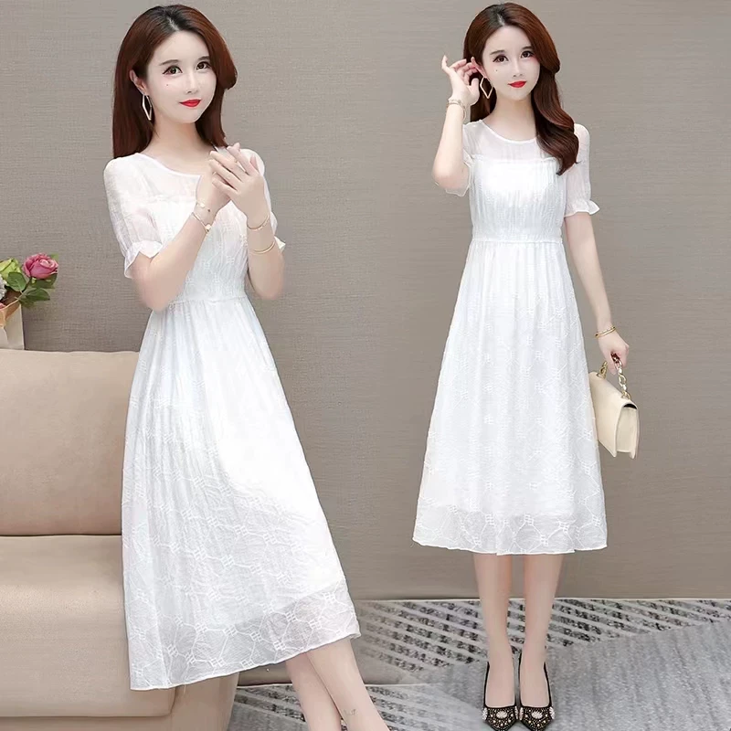 白色雪纺连衣裙女夏季2025新款高级感气质洋气小个子遮肚显瘦裙子