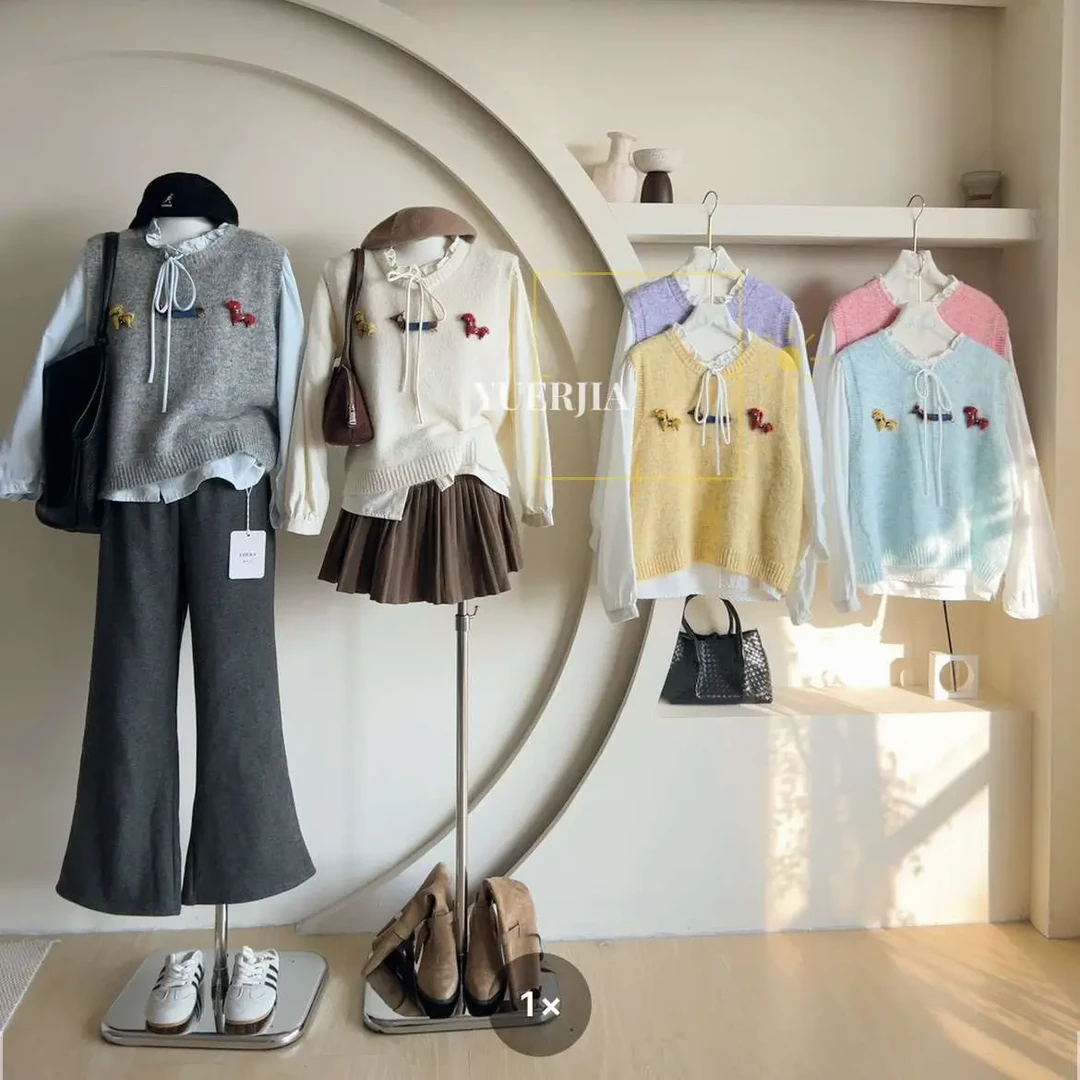 秋冬趣味立体小马叠穿针织背心套装