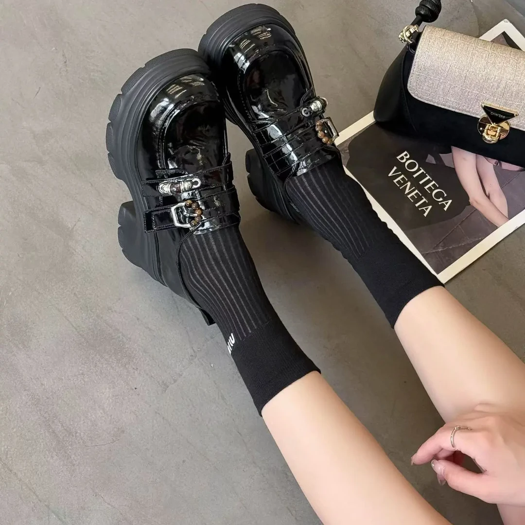 女士英伦风厚底增高魔术贴小香风乐福鞋