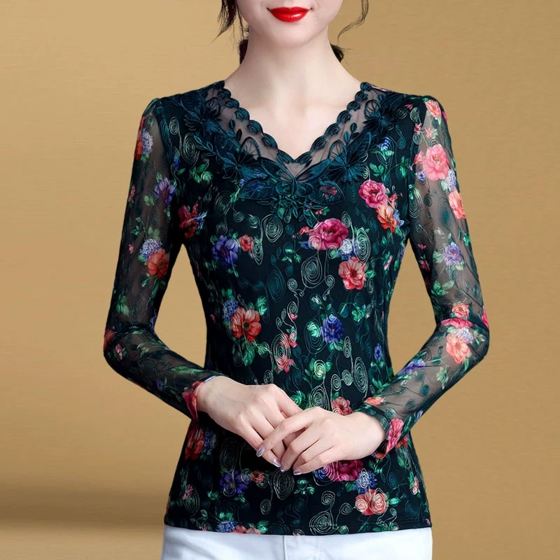 0103刺绣网纱打底衫修身显瘦长袖蕾丝小衫