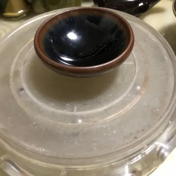 陶瓷小黑碗一只完好