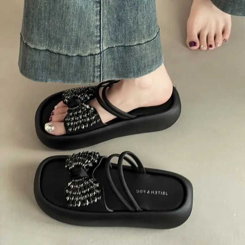 时尚气质水钻蝴蝶结厚底两穿凉鞋女款2025夏季新款配裙子一字拖鞋