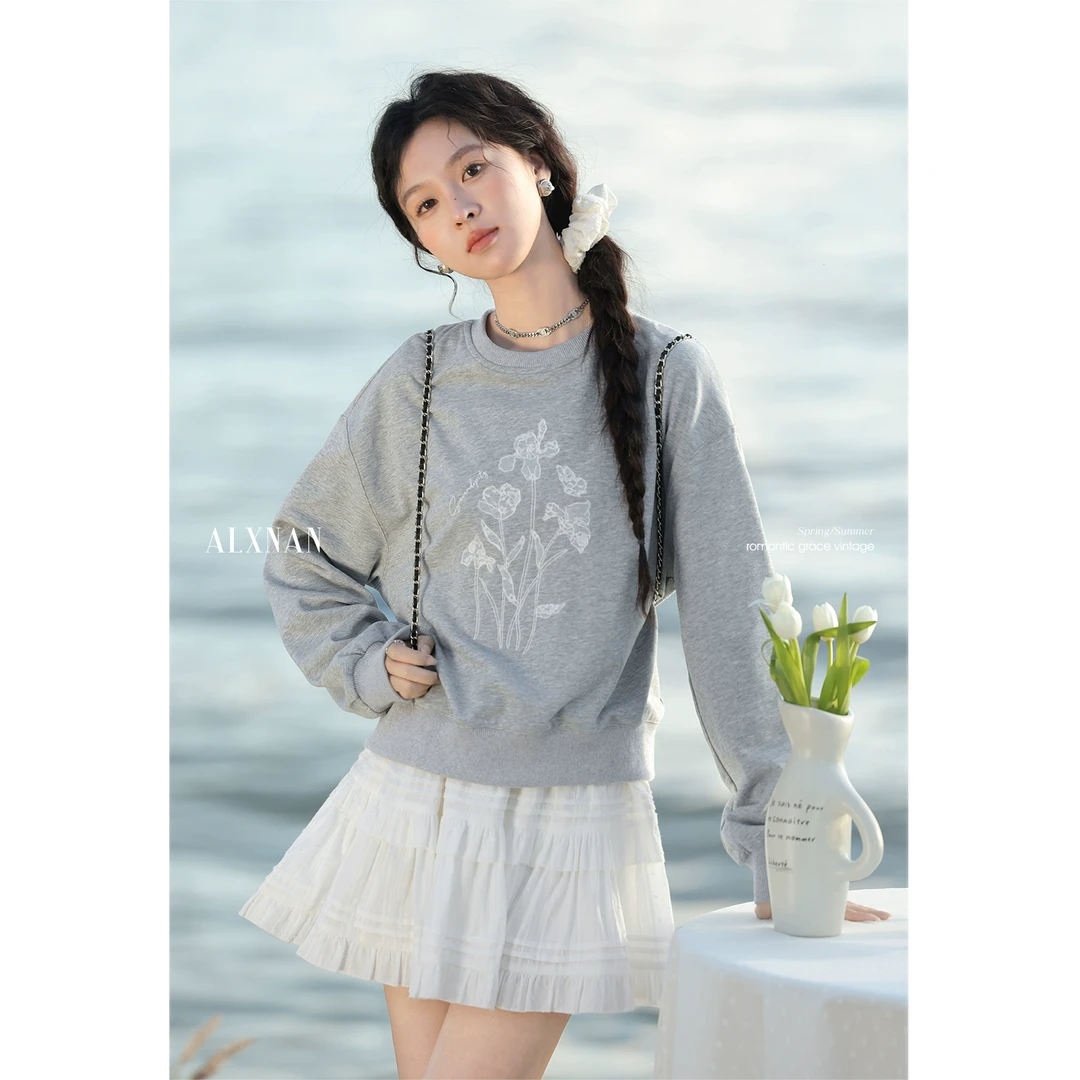 【粉丝福利】鹿向南「花期之约」卫衣2025春季女气质百搭上衣L52918