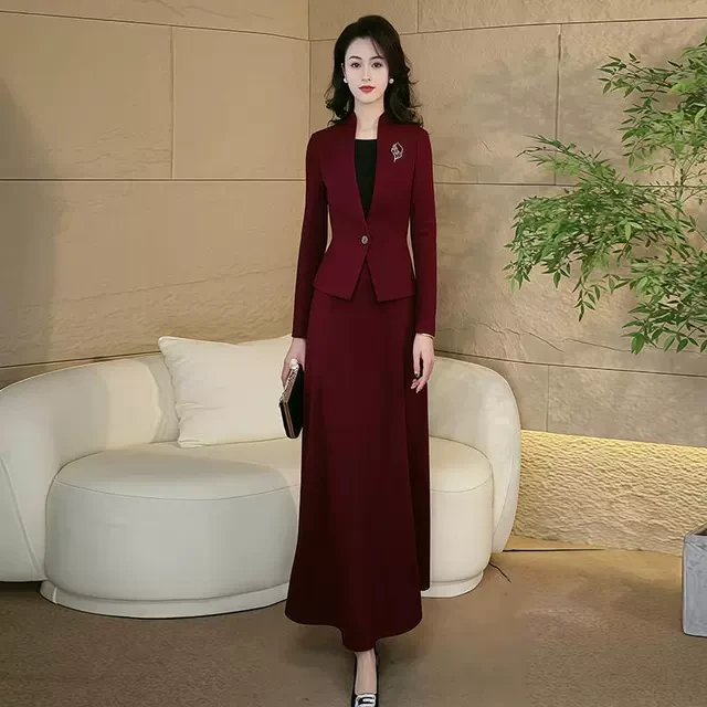 酒红假两件连衣裙女秋冬喜婆婆婚宴装2025新款高级感气质显瘦长裙