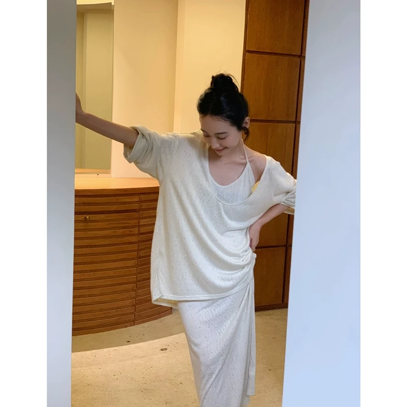 UKILAU 白智恩 设计感烫钻大u领T恤女秋宽松露锁骨打底衫长袖上衣