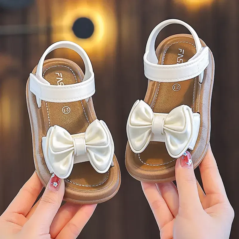 女童凉鞋夏季新款中小童时尚潮版小女孩公主鞋沙滩凉拖鞋2025潮流