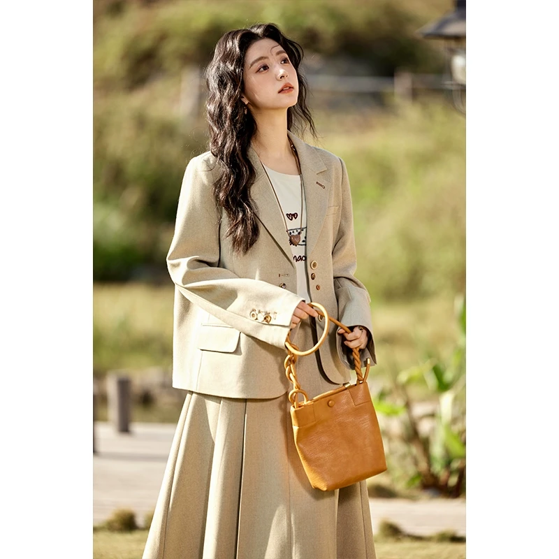 【专柜门店】谜秀高级感小西装休闲外套时尚MXE11W0712